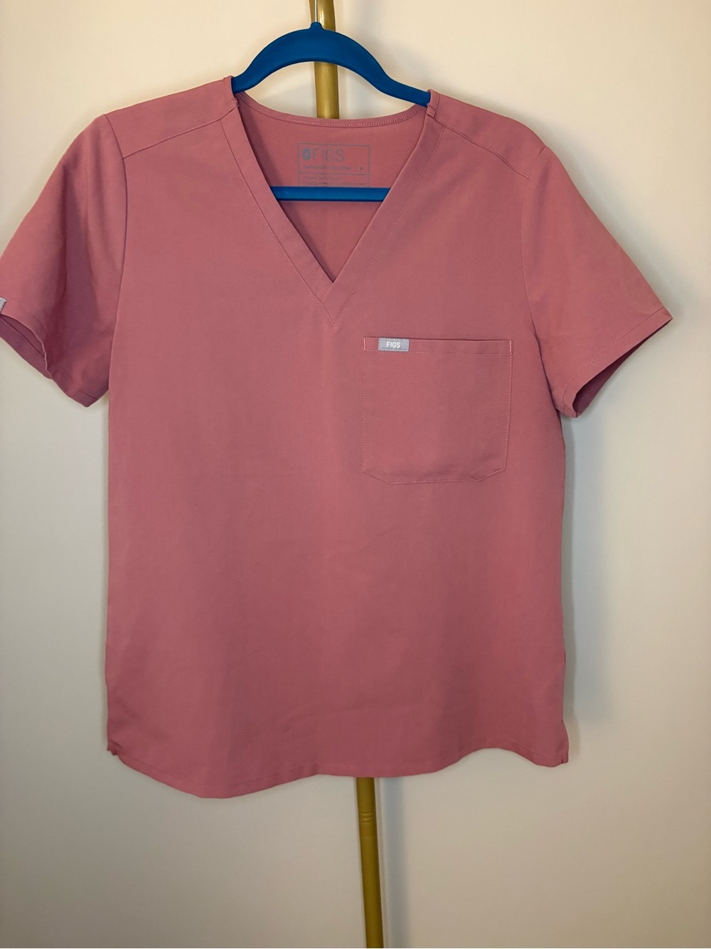 FIGS Short-Sleeve V-Neck Top in Rose